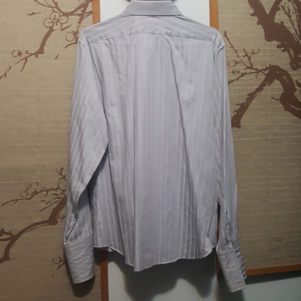 Express button up - Picture 2 of 2